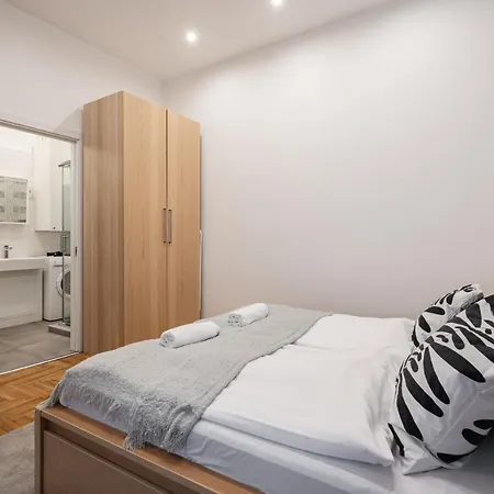 Apartman S6- Boutique Suites, Location By Bqa